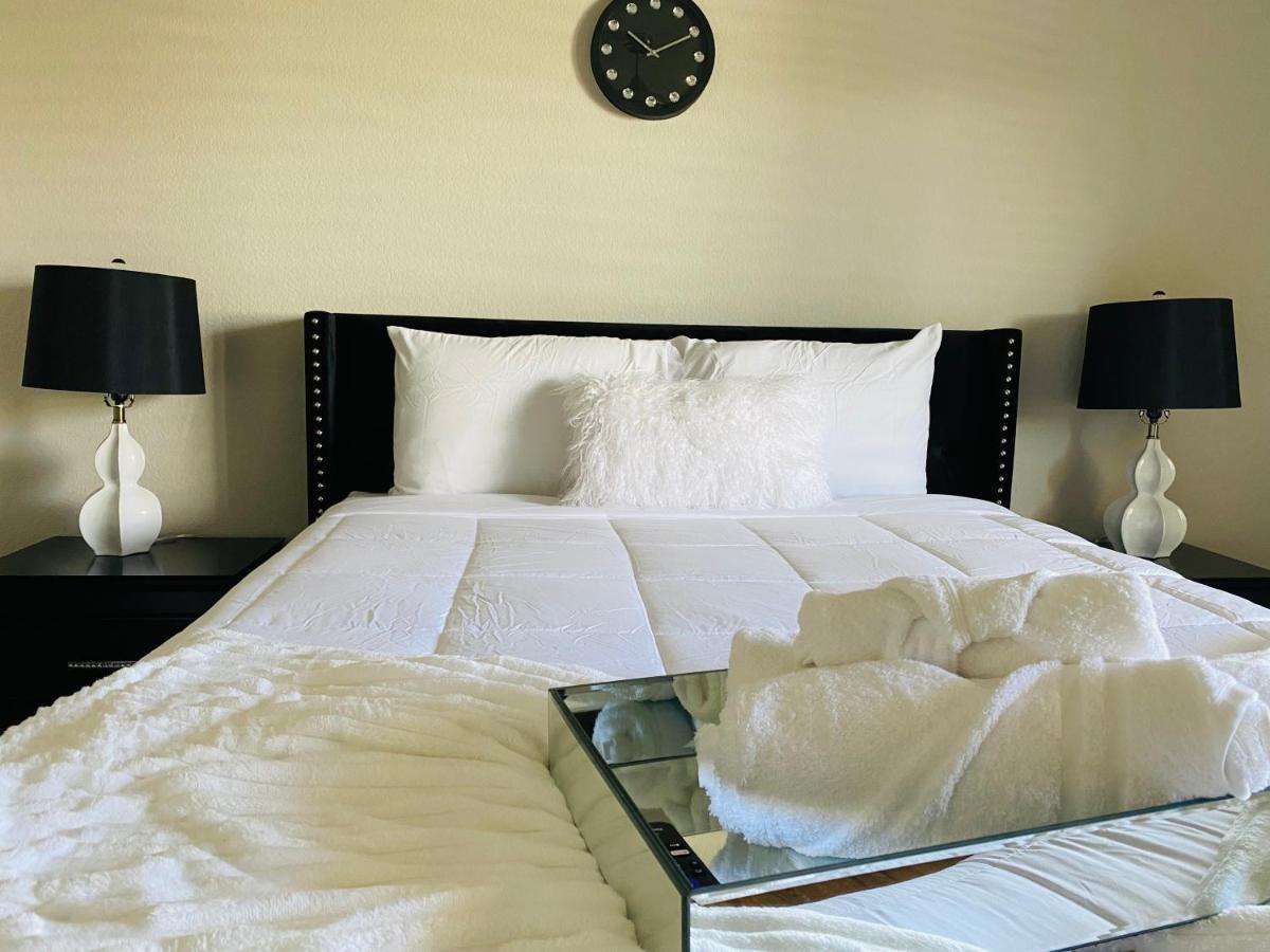 Fashionable Stylish Apartment Х'юстон Екстер'єр фото